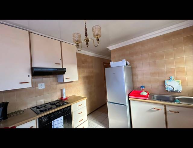 3 BEDROOM HOUSE FOR SALE IN PROTEA NORTH